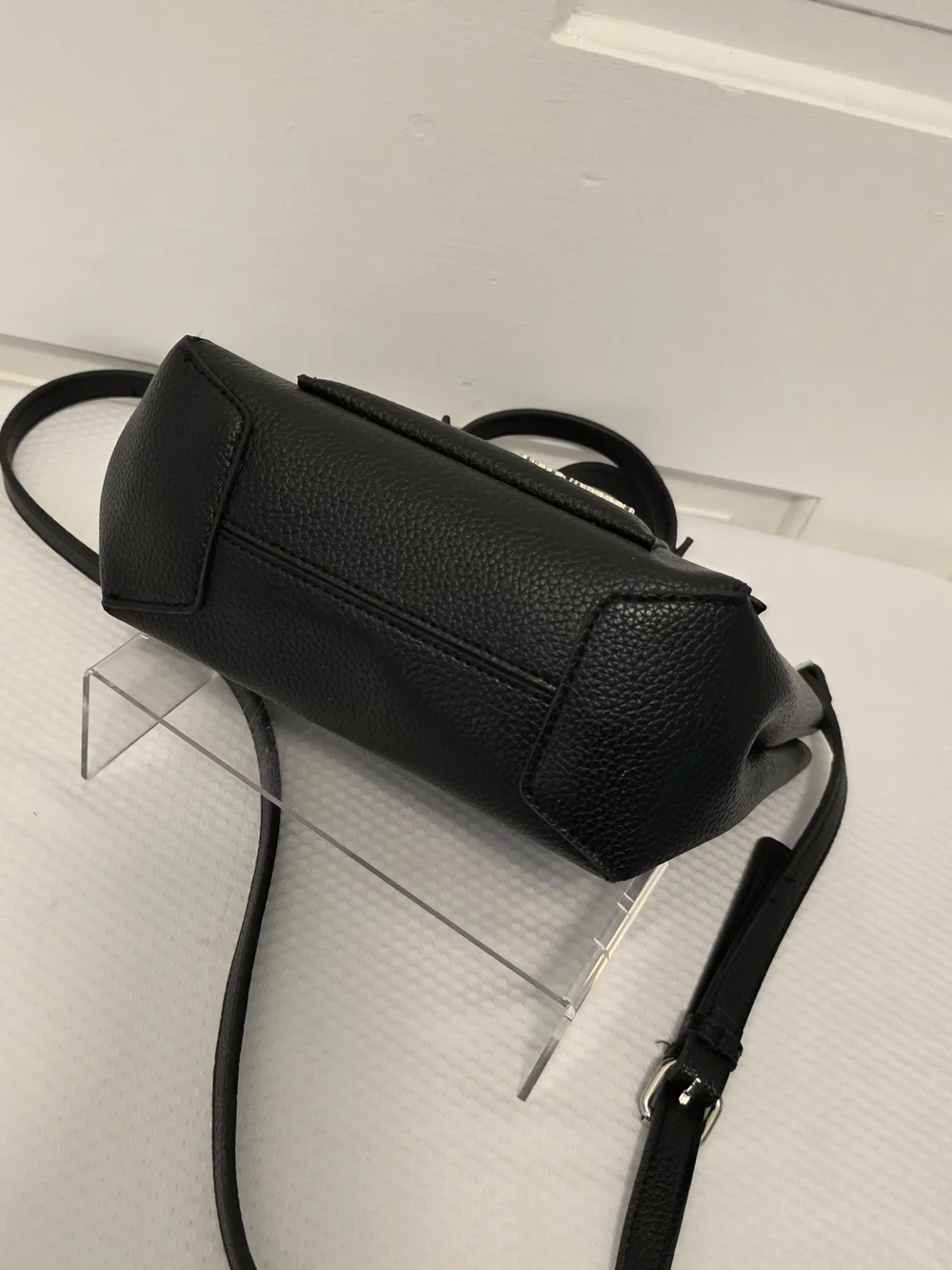 Steve Madden Black Pebble Grain 100% Polyvinyl Bucket/Crossbody Bag